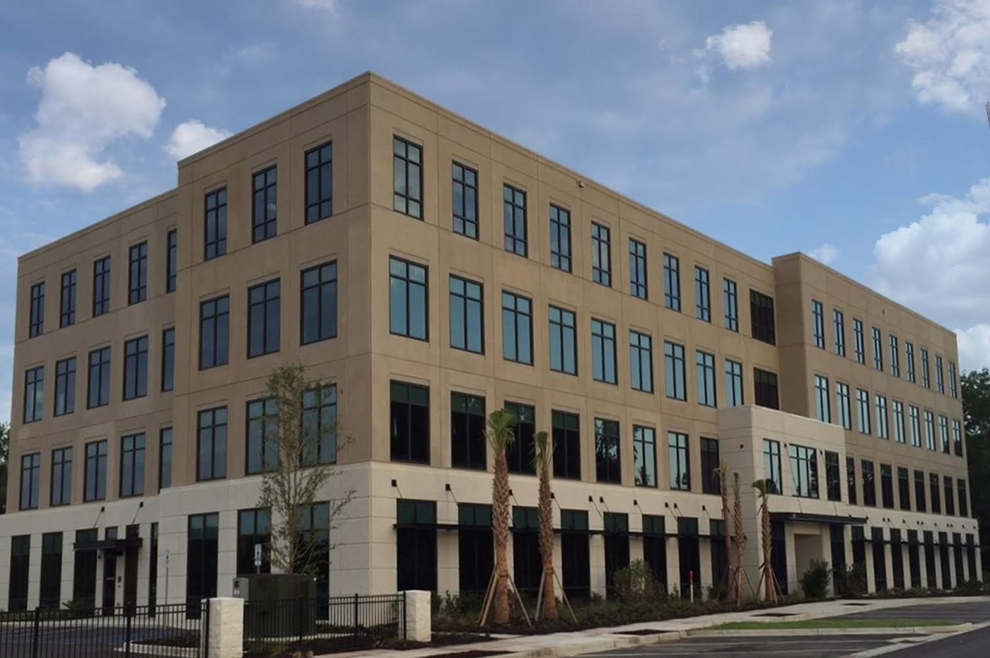 One Central Plaza, Daniel Island, SC
